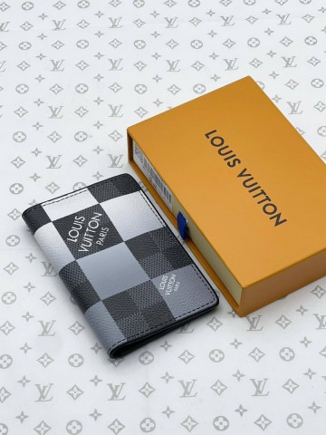 Louis Vuitton картхолдер