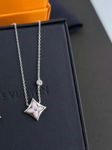 Louis Vuitton кулон