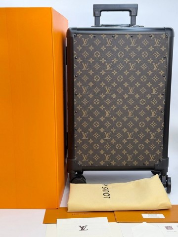 Louis Vuitton чемодан