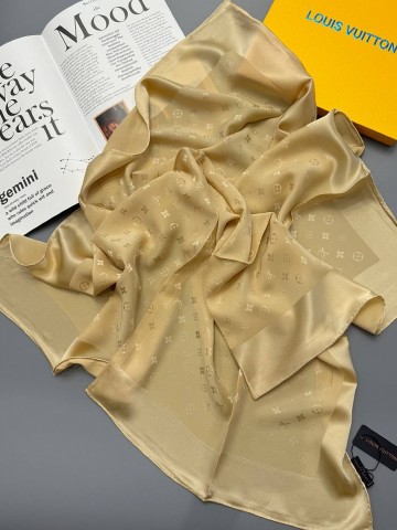 Louis Vuitton платок
