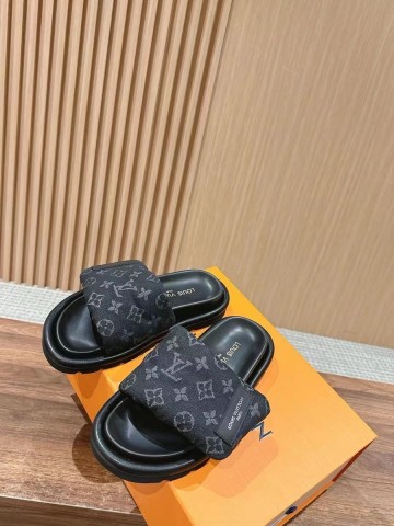 Louis Vuitton шлепанцы