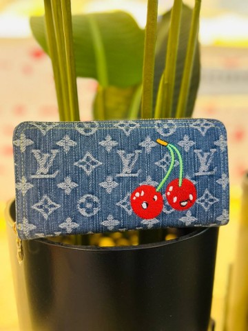 Louis Vuitton Zippy кошелек