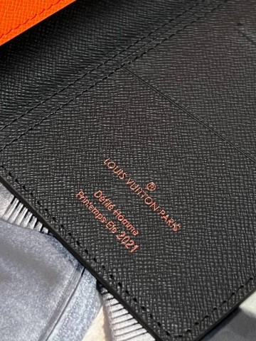 Louis Vuitton кошелек