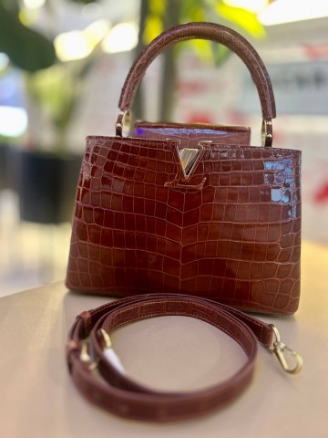 Louis Vuitton Capucines сумка