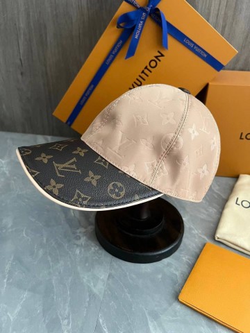 Louis Vuitton бейсболка