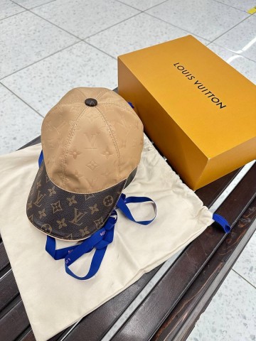Louis Vuitton бейсболка