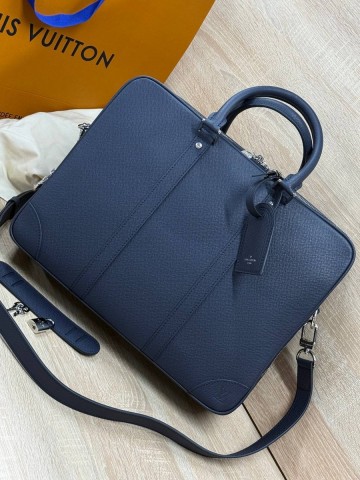 Louis Vuitton портфель