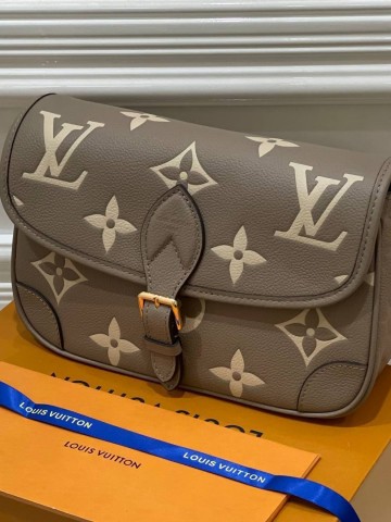 Louis Vuitton Diane сумка