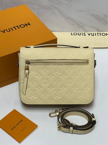 Louis Vuitton Pochette Metis сумка