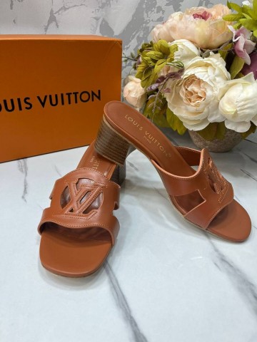 Louis Vuitton сабо