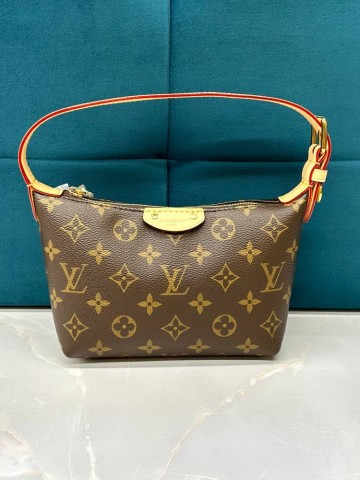 Louis Vuitton Pochette Hills сумка