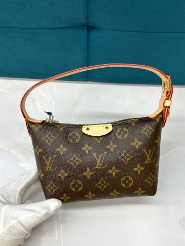 Louis Vuitton Pochette Hills сумка