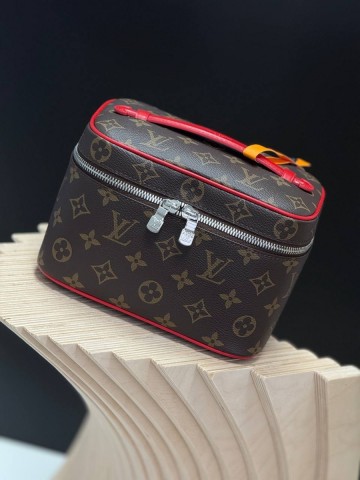Louis Vuitton Nice Mini косметичка