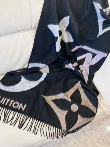 Louis Vuitton The Ultimate шарф