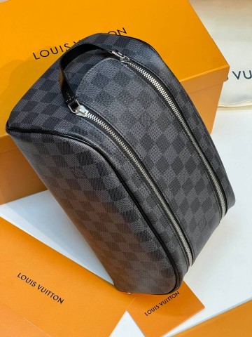 Louis Vuitton косметичка