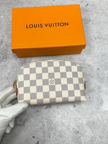 Louis Vuitton косметичка