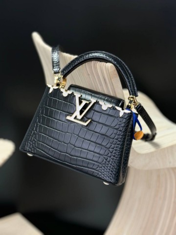 Louis Vuitton Capucines сумка