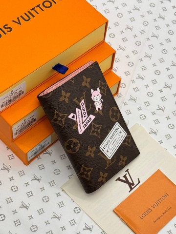 Louis Vuitton обложка на паспорт