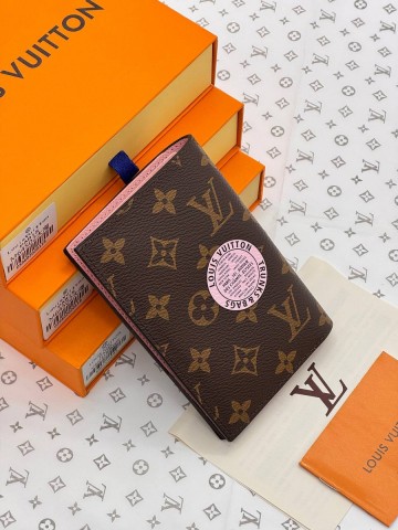 Louis Vuitton обложка на паспорт