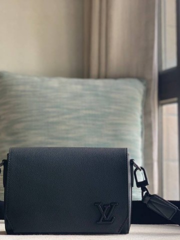 Louis Vuitton Takeoff сумка