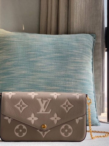 Louis Vuitton Felicie Pochette сумка