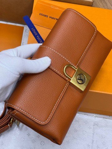 Louis Vuitton Wallet On Chain Low Key сумка