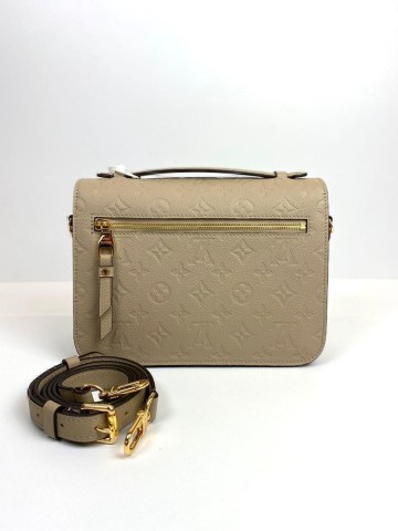 Louis Vuitton Pochette Metis сумка