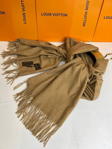 Louis Vuitton палантин