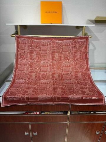 Louis Vuitton платок