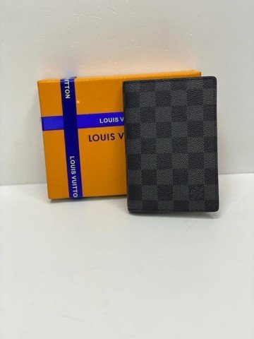 Louis Vuitton обложка на паспорт