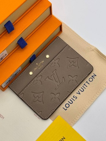 Louis Vuitton картхолдер
