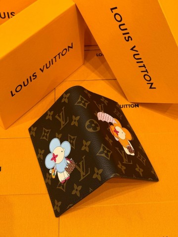 Louis Vuitton обложка на паспорт