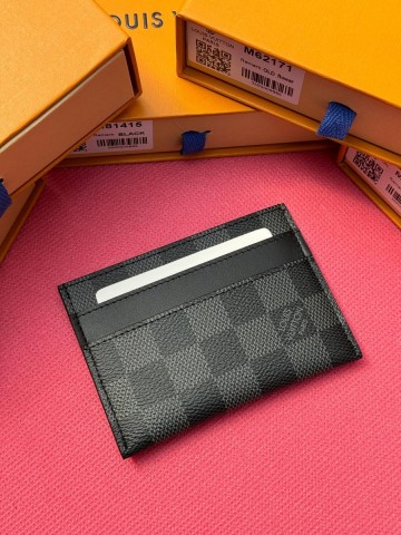 Louis Vuitton картхолдер