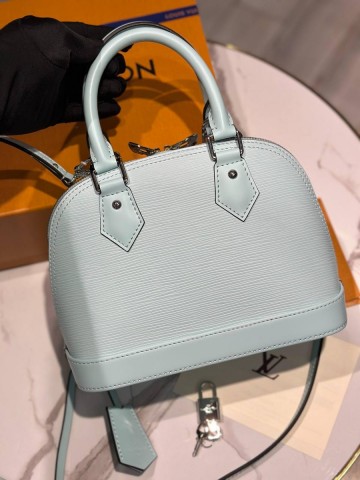 Louis Vuitton Alma BB сумка