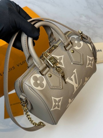 Louis Vuitton Speedy Bandoulière 20 сумка