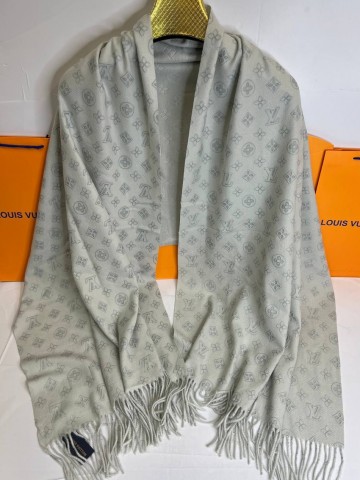 Louis Vuitton палантин