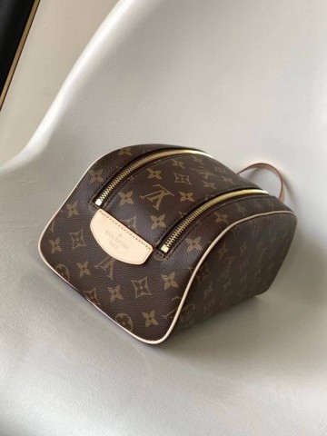 Louis Vuitton косметичка