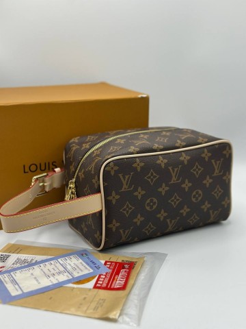 Louis Vuitton косметичка