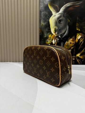 Louis Vuitton косметичка
