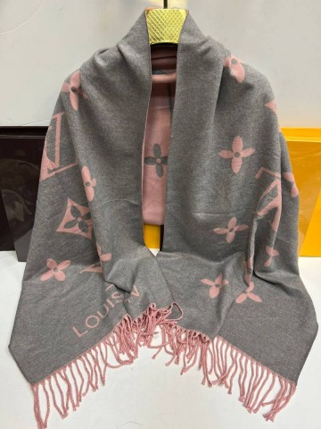 Louis Vuitton палантин