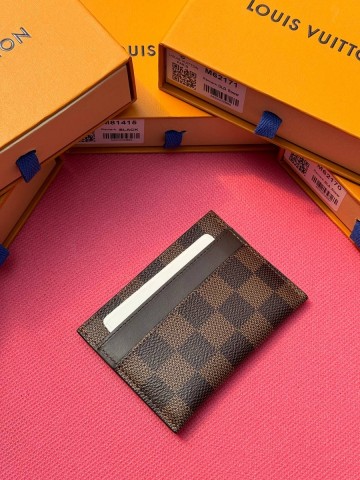 Louis Vuitton картхолдер