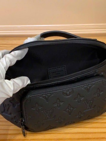 Louis Vuitton Rush Bumbag сумка