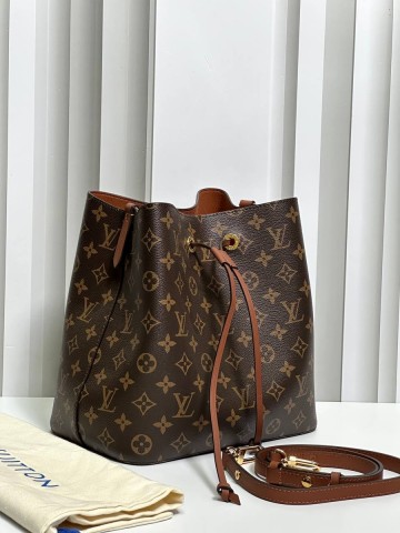 Louis Vuitton NeoNoe сумка