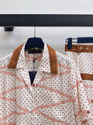 Louis Vuitton костюм