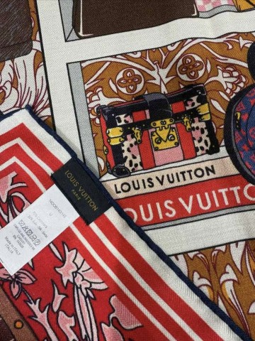 Louis Vuitton платок