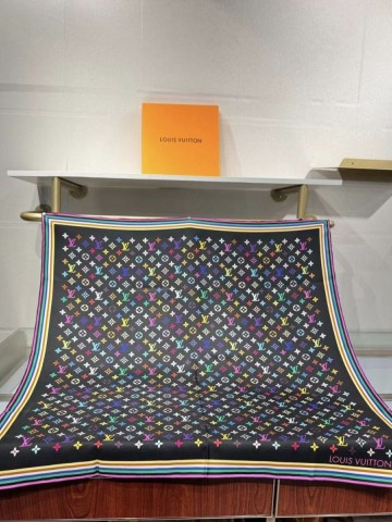 Louis Vuitton платок