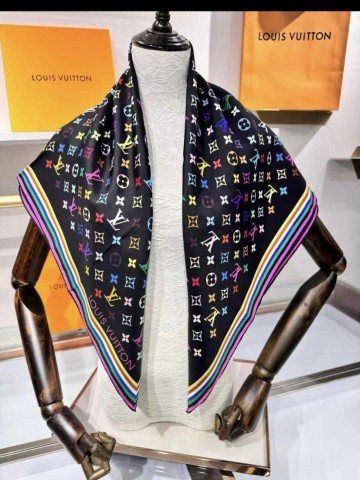 Louis Vuitton платок
