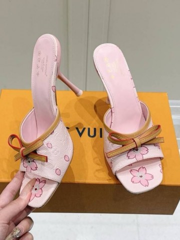 Louis Vuitton сабо