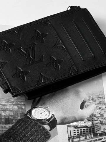 Louis Vuitton картхолдер