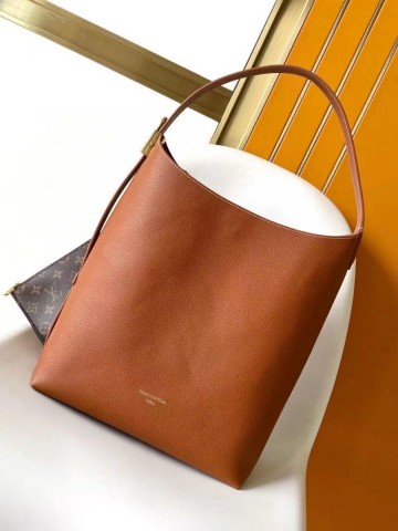 Louis Vuitton Low key hobo сумка